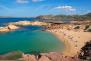 Menorca ist reich an schönen Badebuchten mit Sandstrand.