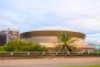 Das Mercedes Benz Superdrom ist ein weltweit bekanntes Sport-und Ausstellungs-Stadium in New Orleans. 2011 erwarb Mercedes Benz die Rechte an dem Namen des Stadions.