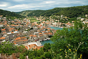 Blick auf die Stadt Pucišca