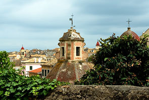 Blick über Dächer von Korfu Stadt (Kerkyra)
